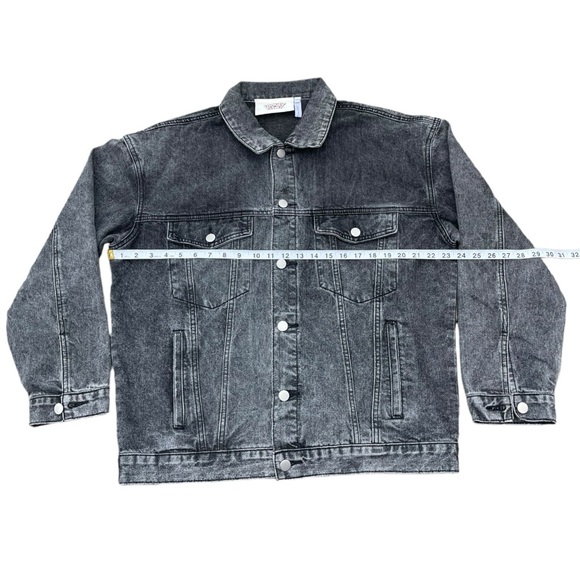 Black Looney Tunes Jean Jacket (L) - Picture 4 of 5